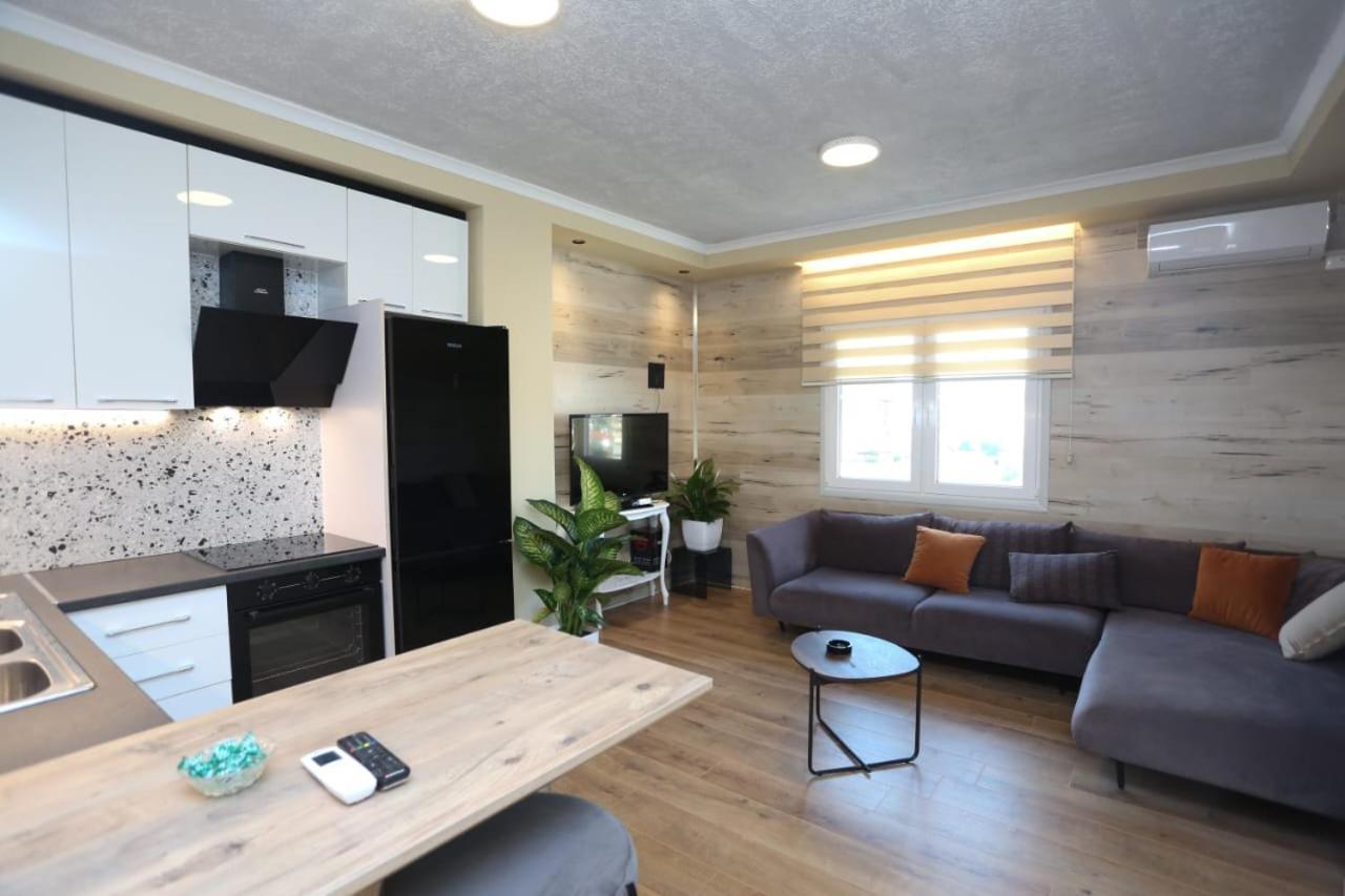 David Center Apartment Тирана Екстериор снимка