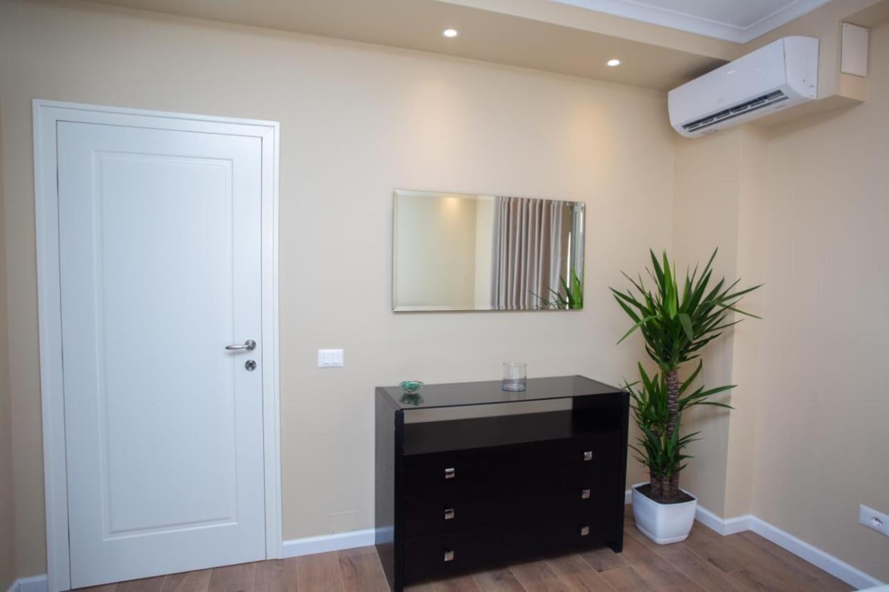 David Center Apartment Тирана Екстериор снимка